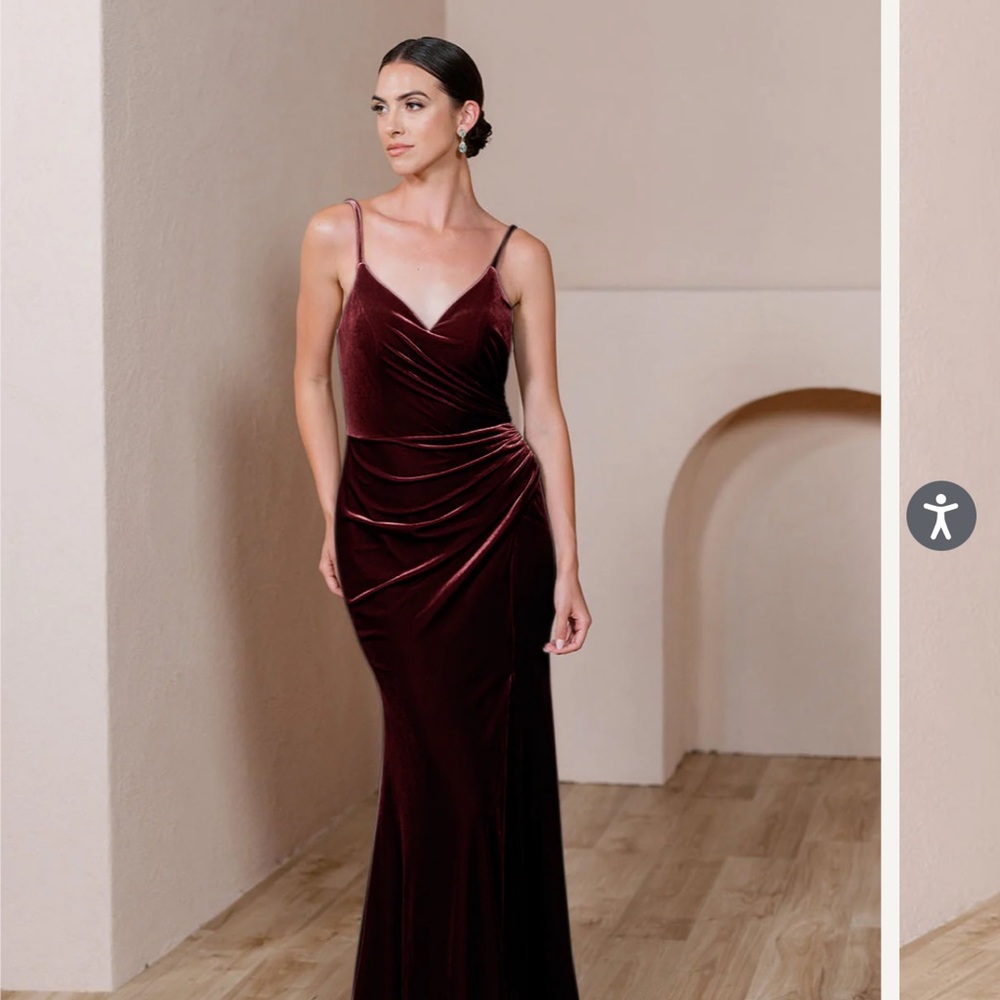Revolve Rory velvet dress in burgundy size 12 - Picture 3 of 3